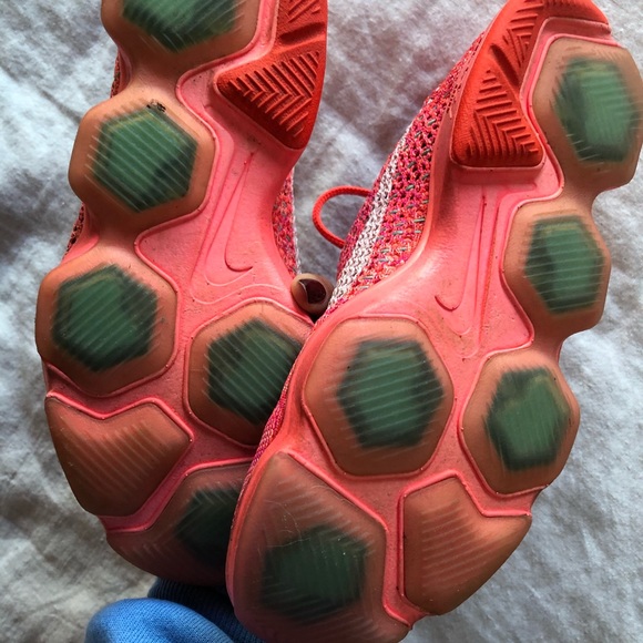 Nike Women Flyknit Zoom Agility Training Shoe - Picture 3 of 8